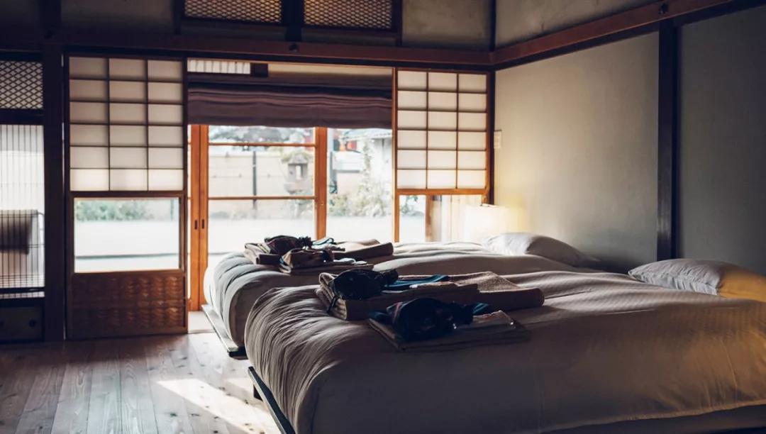 为英伦女神而生，20万日元一把的“樱和伞”，发售一小时就被抢光