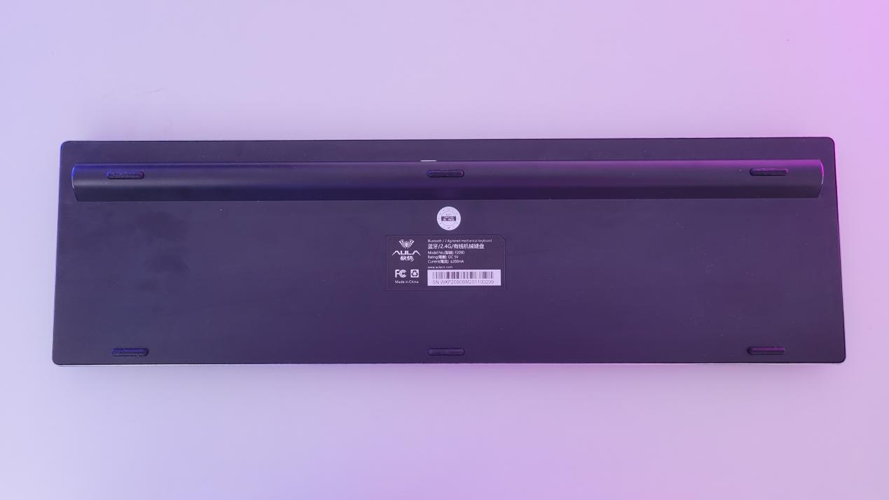 狼蛛f2099机械键盘换键,狼蛛f2099键盘拆解