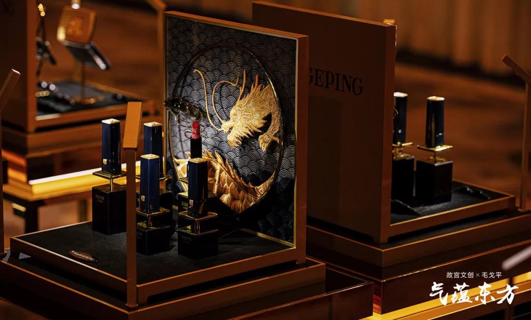 中国彩妆刷爆ins！背后“神仙”藏不住了！我：寄头可以包邮吗？