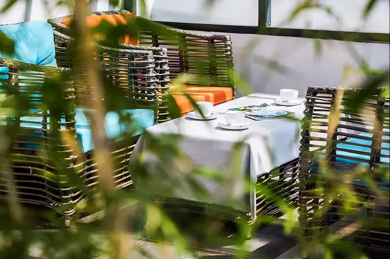 深圳大鹏古城边坐拥海岸线边的民宿，打卡百年古城丨巢里巢外