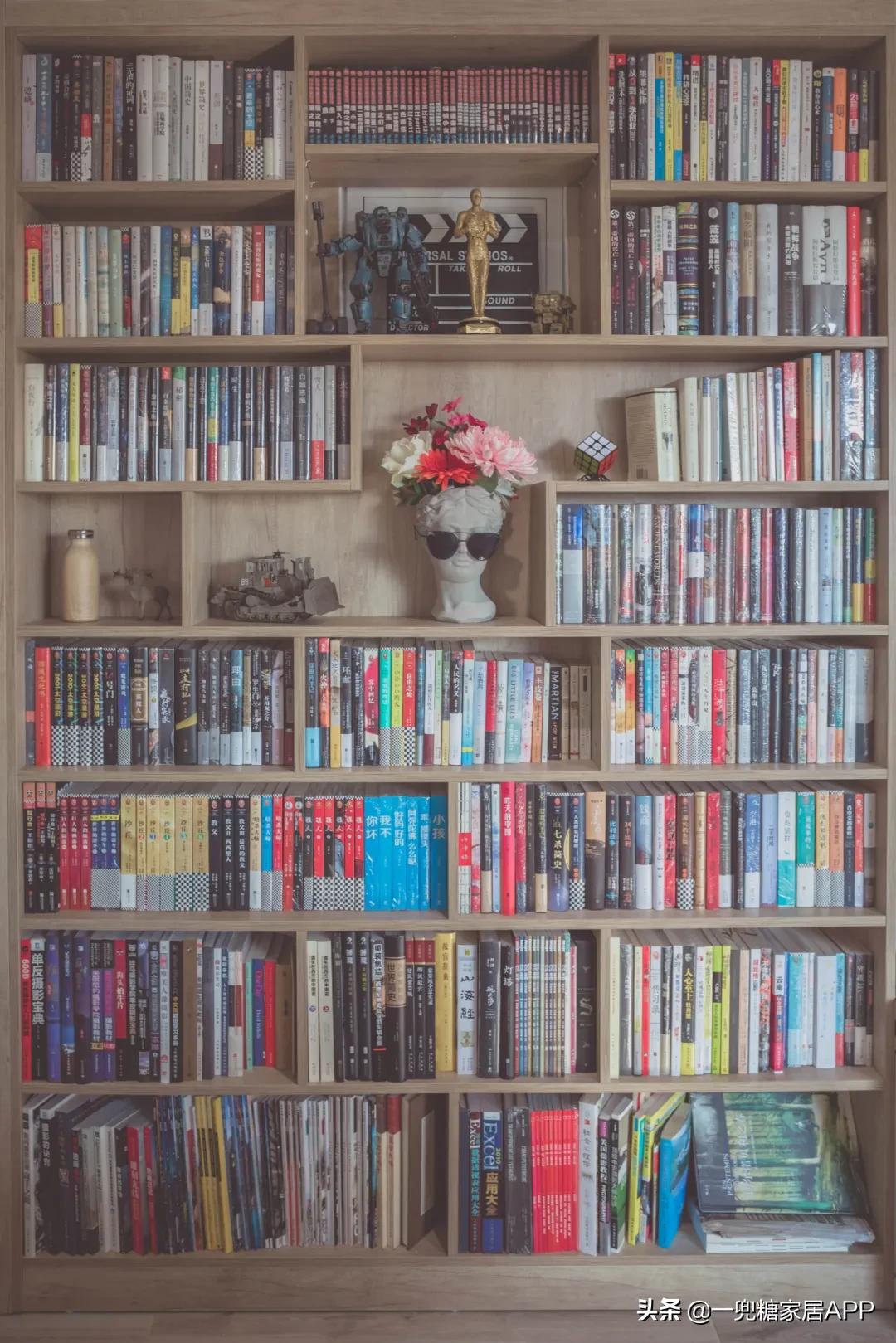 48㎡小家，餐厅可以蹦迪，还带私人影院！小户型都给我学