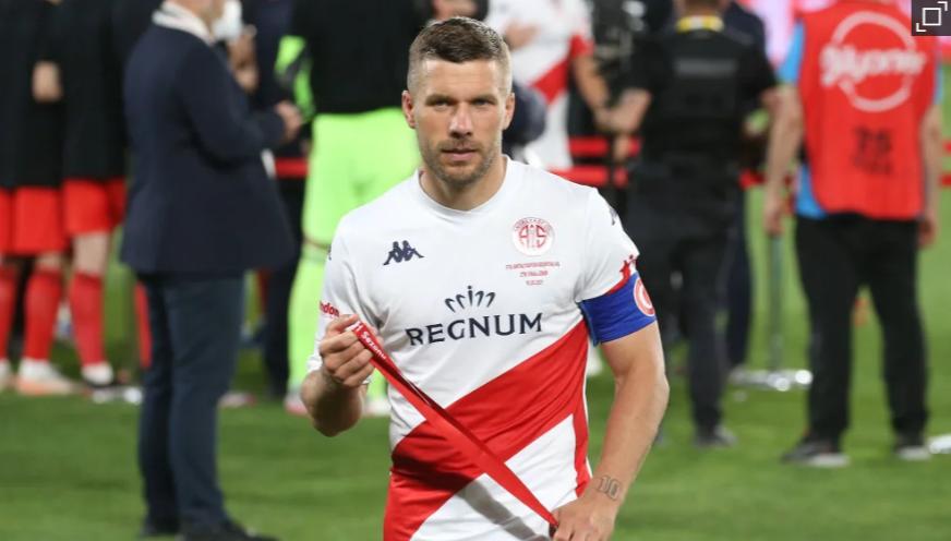 踢球者德甲本轮最佳阵容,足球球员转会最新消息