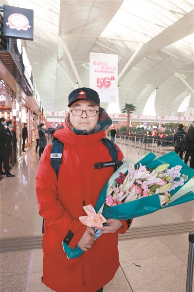 湖北赴琼抗疫医疗队凯旋视频,支援武汉医疗队凯旋归来视频抚顺