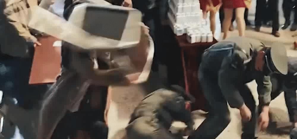 我不是药神10分钟解析,我不是药神30处细节