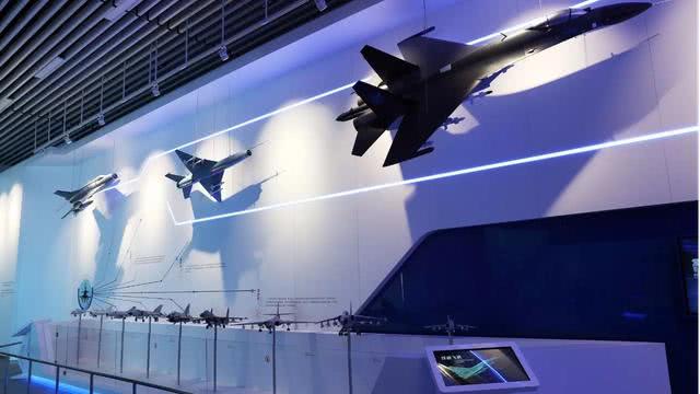 珠海航展中心歼20表演,珠海航展歼10模型