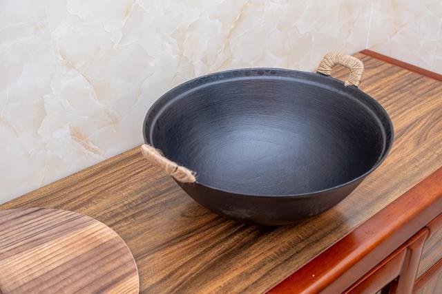 传统铸铁锅,正宗铸铁锅