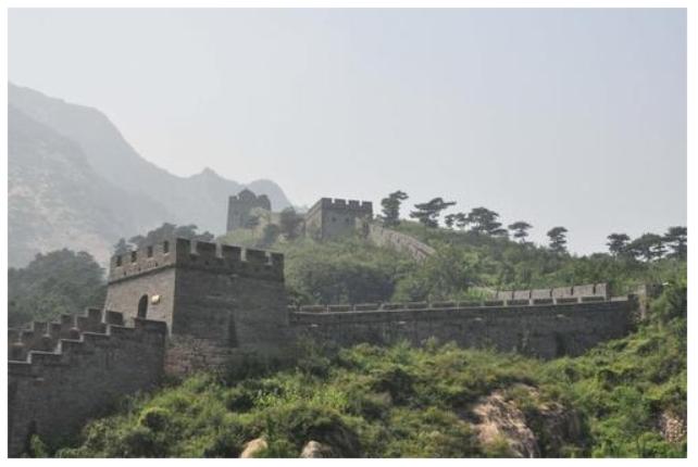 万里长城最突出的一个景点,万里长城是我国著名的旅游胜地