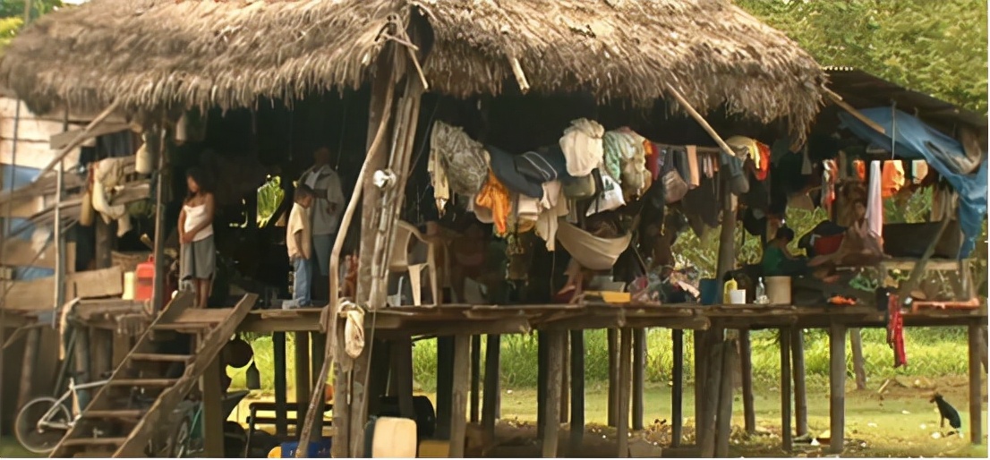 在巴拿马农村开一家超市,一年能赚100万,但进货的路却无比凶险