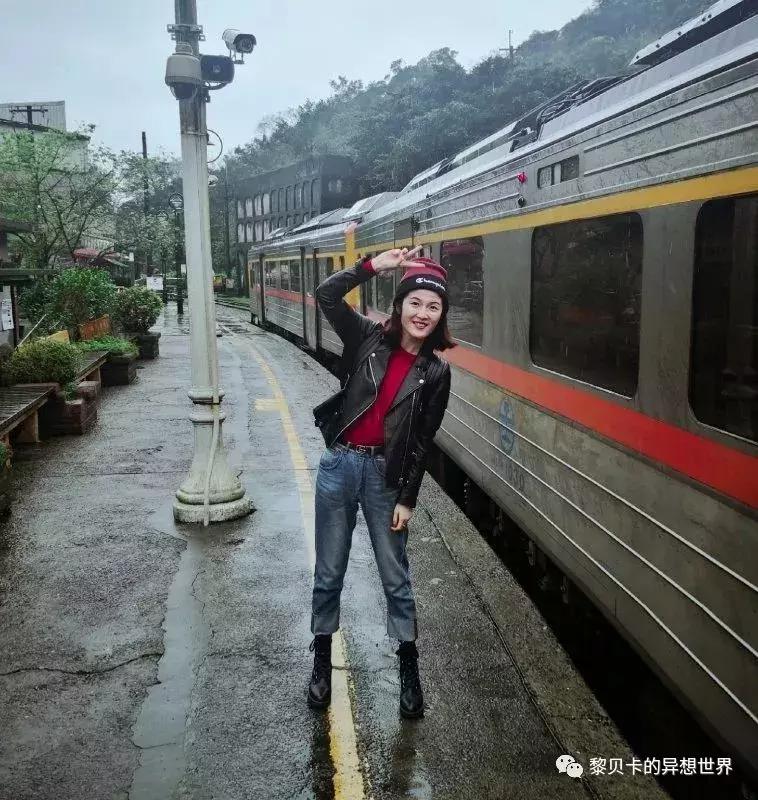 有一条牛仔裤是多么的重要,有没有一条夏天可以穿的牛仔裤