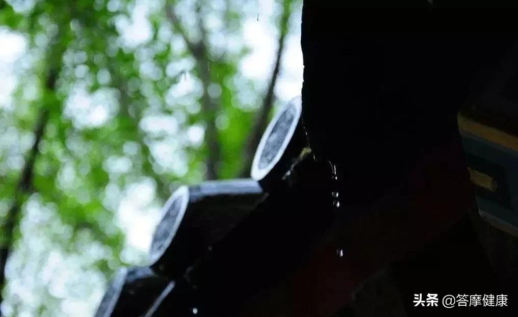 头脸紧绷睡不醒湿气太重的症状,头昏沉不清醒身体疲乏是湿气重么