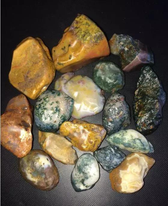 出去旅行不能捡石头有这一说法吗,8天假期适合去哪