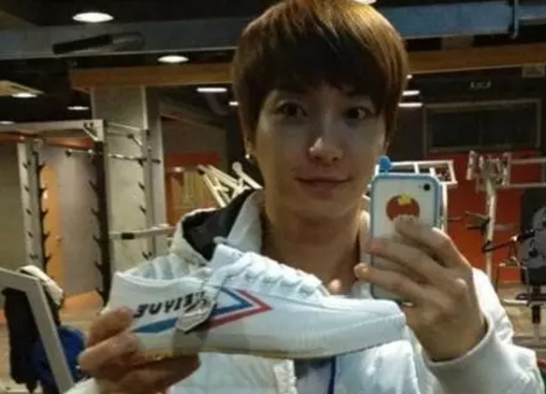 飞跃球鞋老款,飞跃球鞋的逆袭