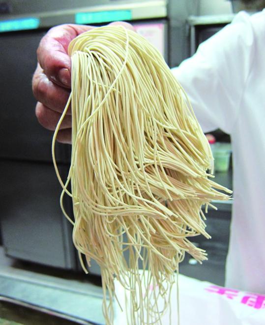 中国十大面条排名昆山奥灶面,昆山奥灶面爆鱼面