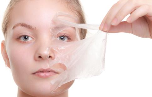 早晨面膜敷完要洗脸吗,白天敷面膜的最佳时间和正确方法