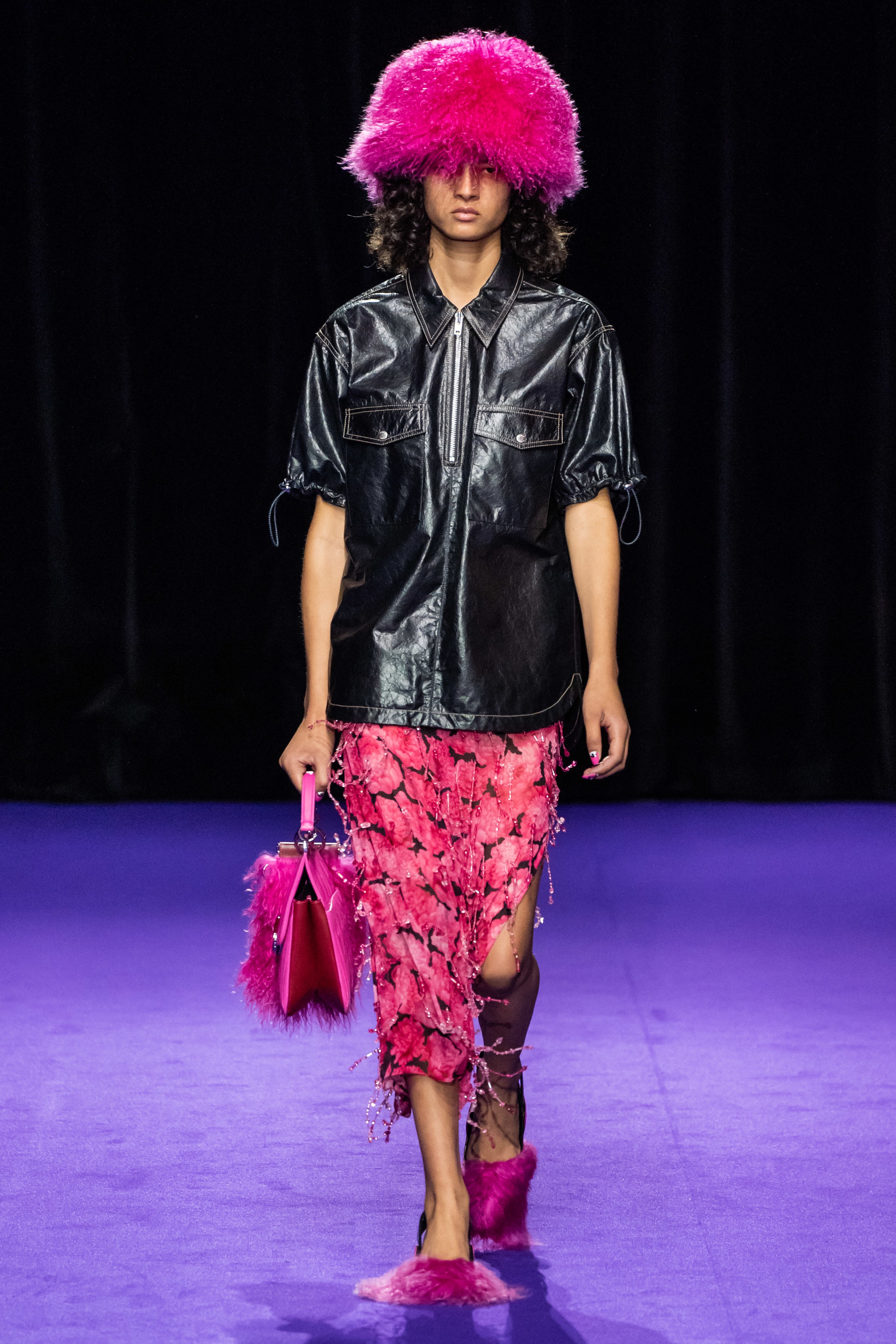 巴黎时装周kenzo,kenzo穿出时尚感