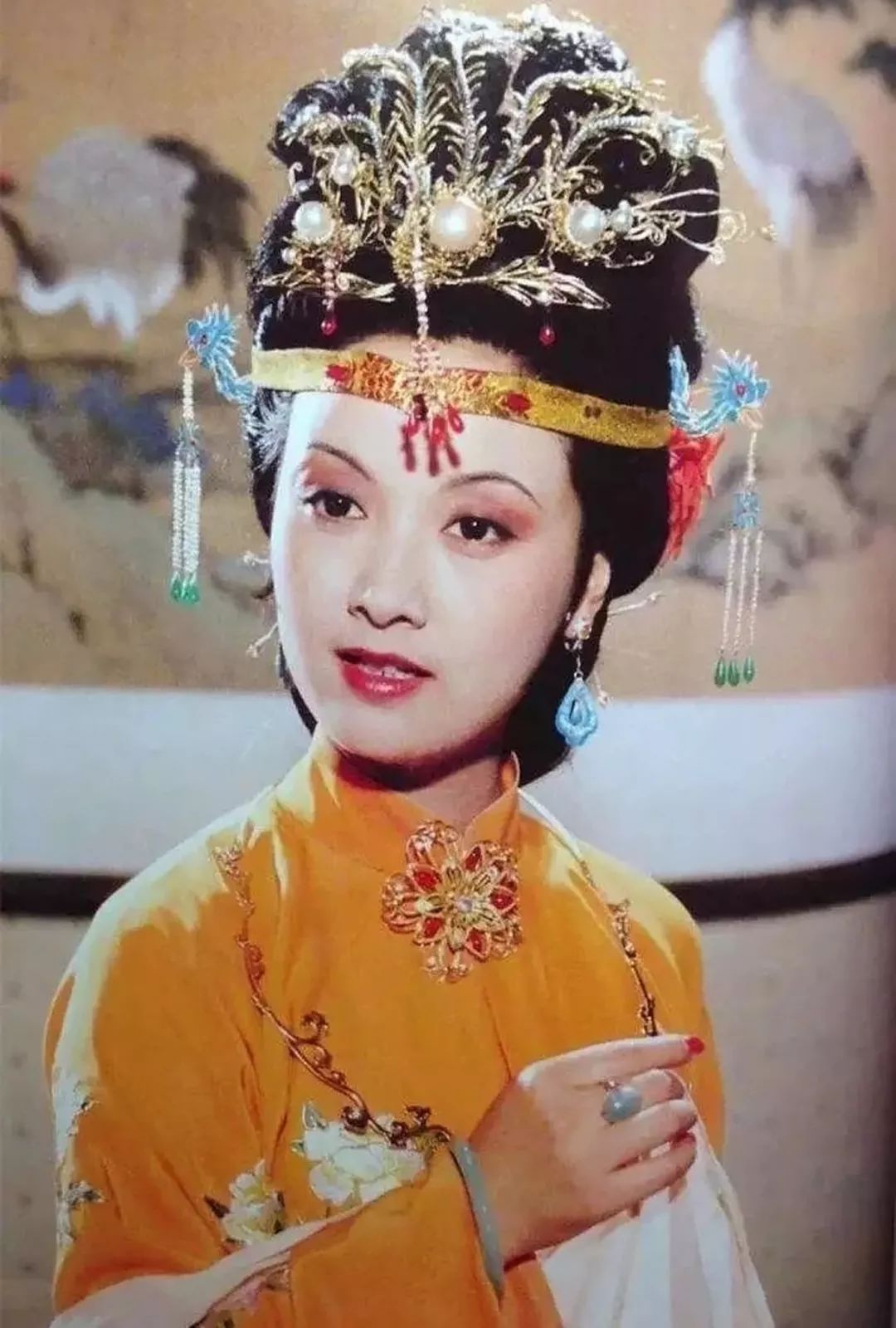 17岁时成《红楼梦》王熙凤第一人选，29岁却在香港为情自杀