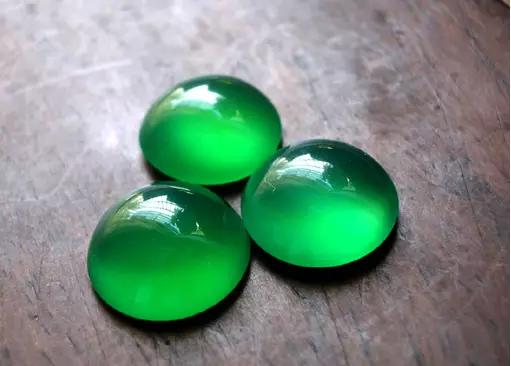 和翡翠相似的玉石怎么鉴别,和翡翠相似的玉石有哪些