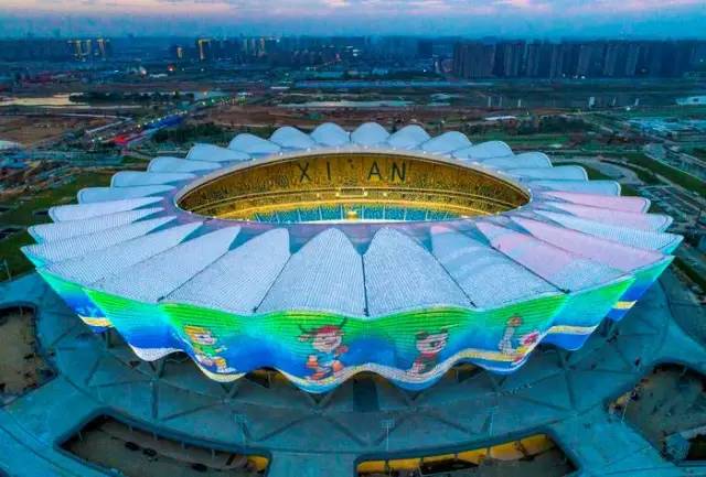 西安国际足球中心展示中心,西安国际足球中心夜景