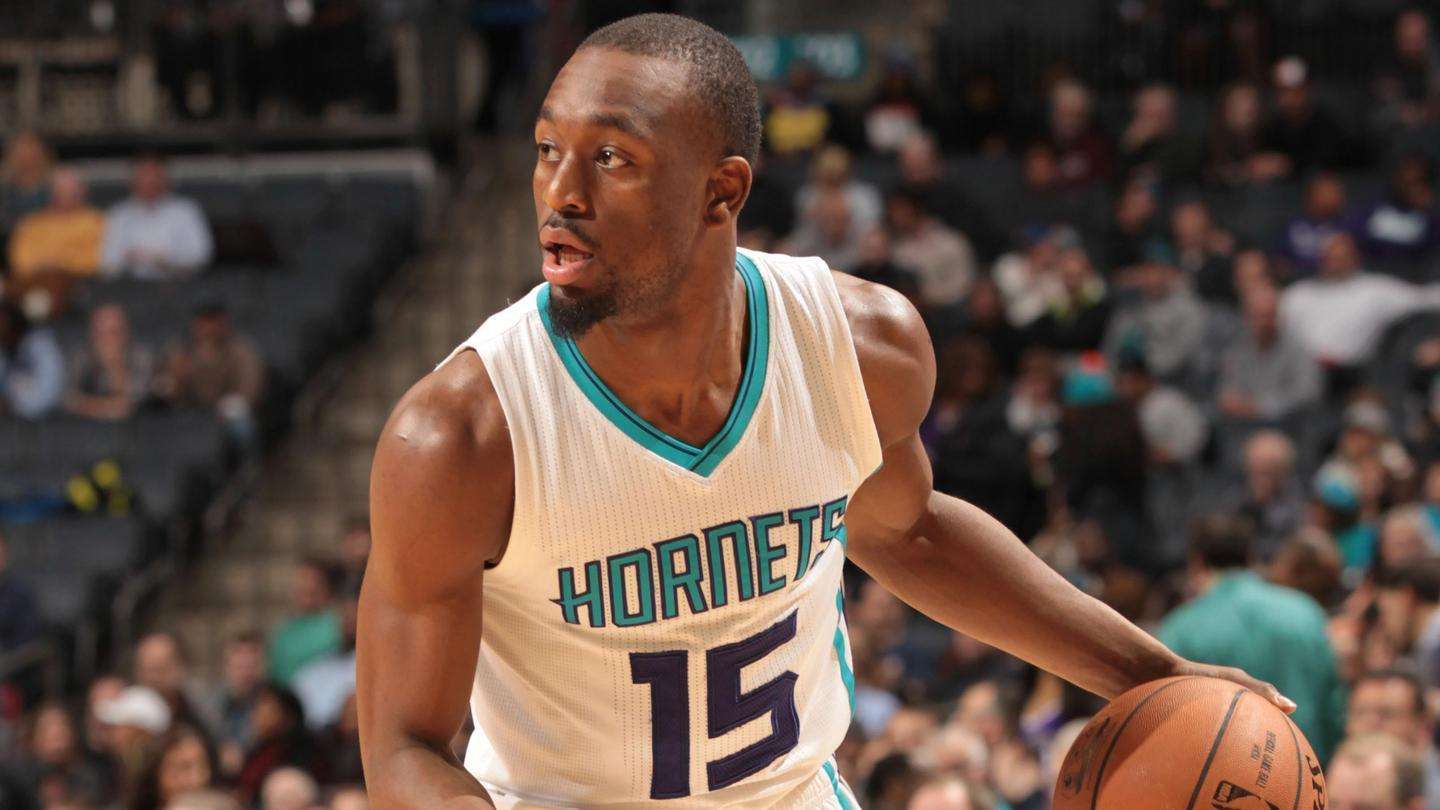 炸球撤步投篮,野球帝董康潮撤步拜佛