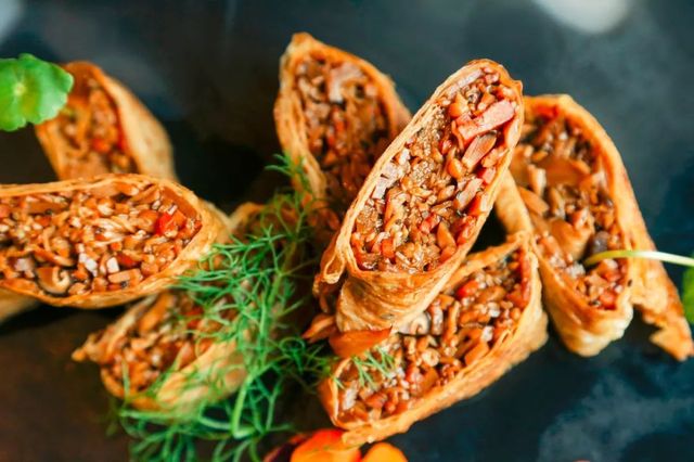 王思聪在杭州打卡的日料店,王思聪总是打卡的烤串店