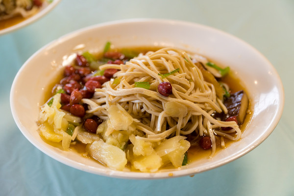 踏春赏花拍美景,踏春赏花逛湖