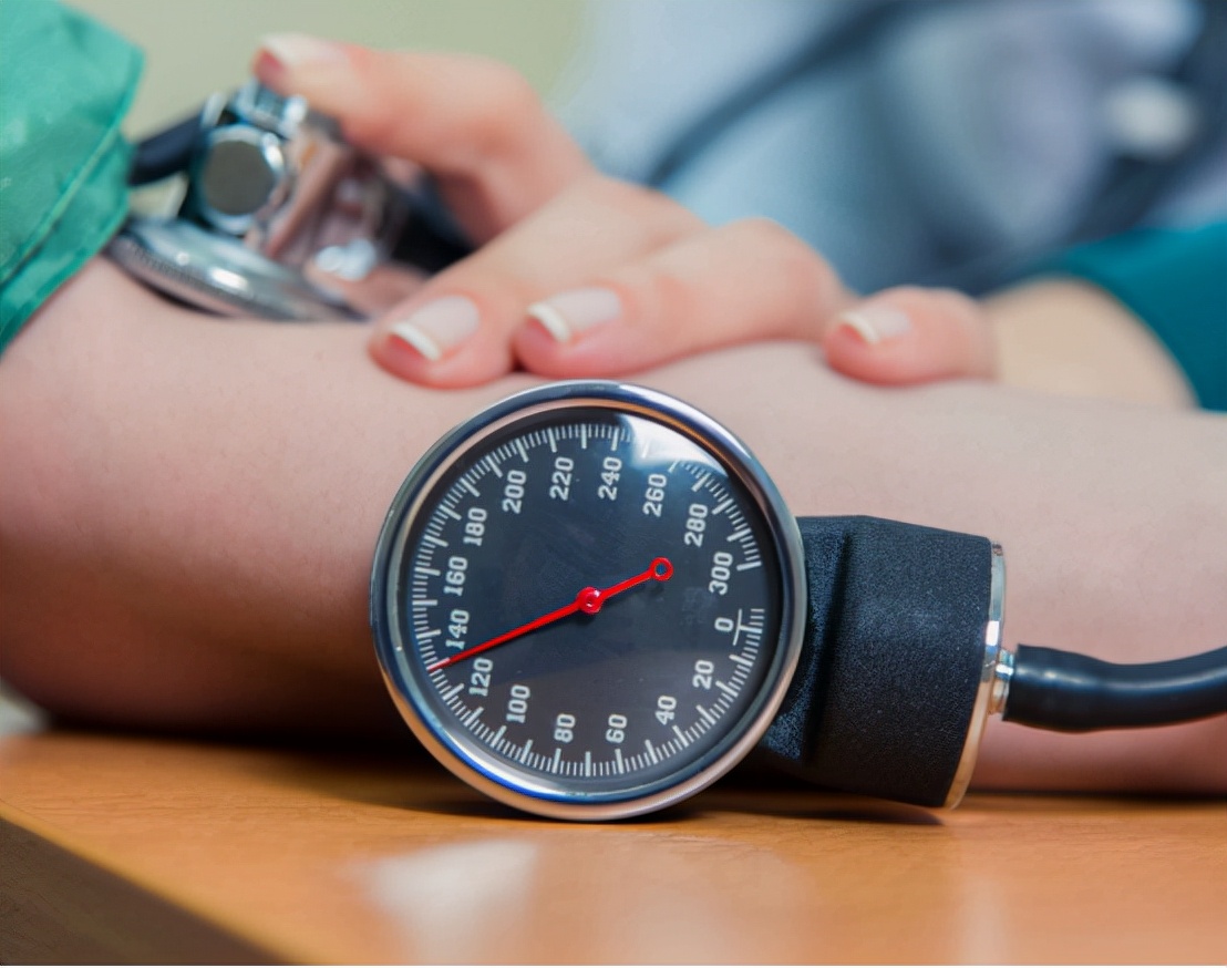 高血压导致脑出血怎么救治,高血压脑出血应该如何救治