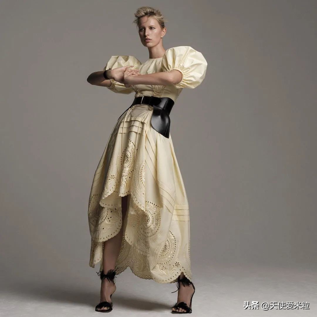 超模大KK：当红时因病爆肥30斤，如今喜迎三胎，转型当企业家