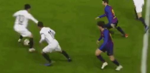 武磊和梅西谁更强,韩国梅西李升佑身价