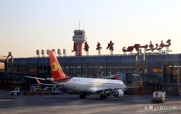 90后美女空姐自曝工资,空姐的真实生活到底是怎样的