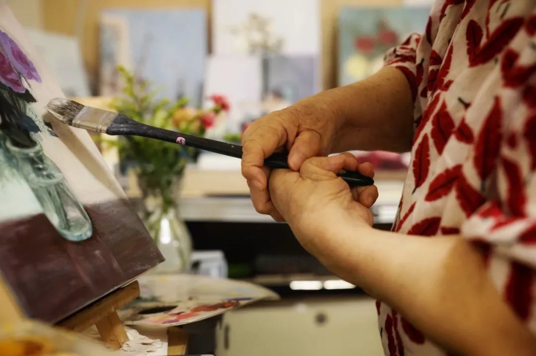 爸爸意外去世后，我用一支笔，救回有自毁倾向的妈妈