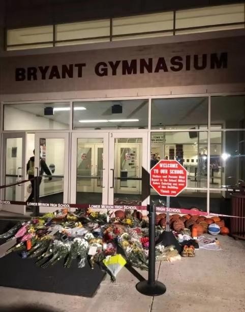 缅怀科比致敬传奇的方式,悼念科比众球星落泪