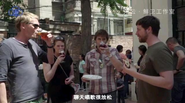 这家深埋在天津胡同里的啤酒馆就是不做广告,但老外都能自己找上
