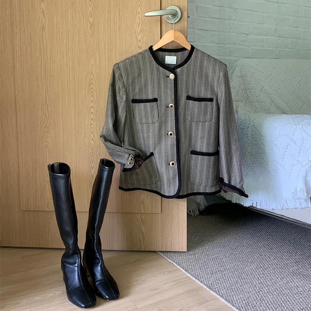 22W劳力士，热巴选择配百元包包出街