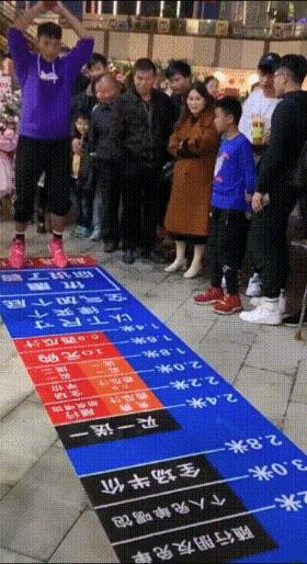 橄榄球运动员身体的素质,詹姆斯身体素质和橄榄球员对比