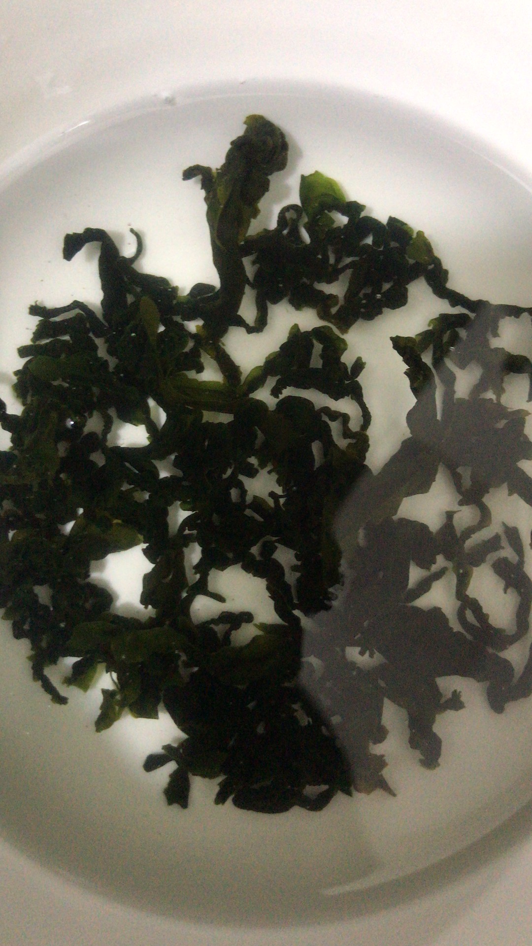 海洋特产螺旋藻怎么做好吃,深海螺旋藻凉拌怎么做