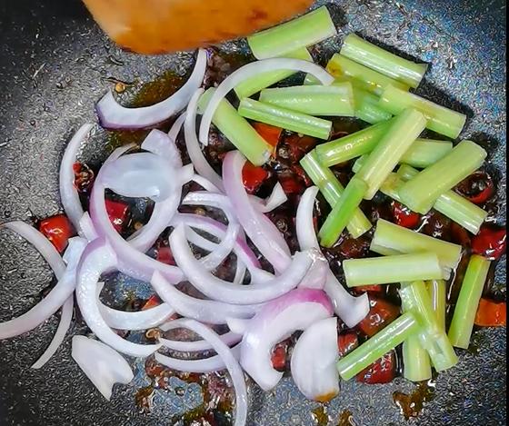 香辣大虾最正宗的做法窍门,香辣大虾怎么做好吃教程