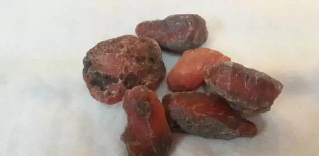 玉石鉴别最简单方法原石,沱江玉石原石的鉴别