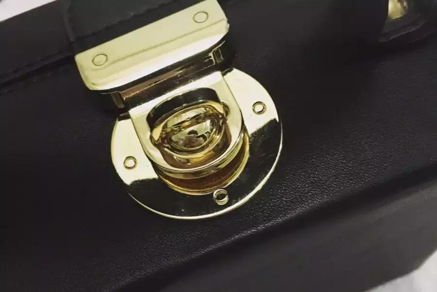 女生第一个入门名牌包怎么选,人生第一只名牌包怎么选