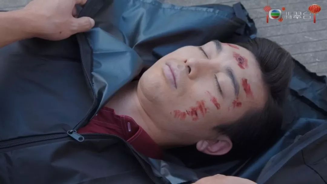 前香港先生曾当兵从军无悔离巢：不想四五十岁都还当主播做访问