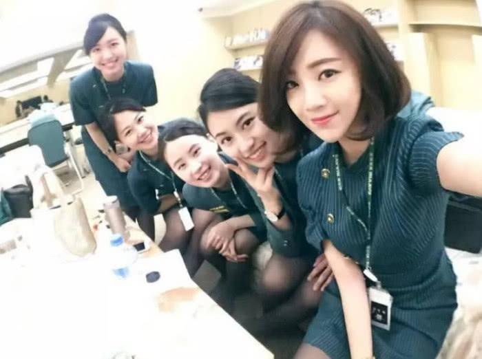 一般的空姐一年有多少收入,空姐上班2年赚500万