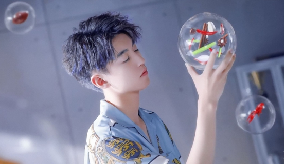 王俊凯牵手蒙牛早餐奶，为你注入活力，粉丝“凯”心每一天