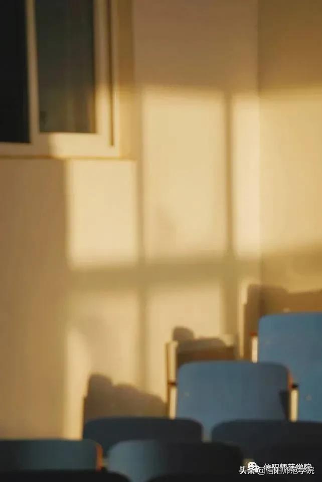 日落大道浪漫出逃歌词,在日落大道浪漫出逃下一句