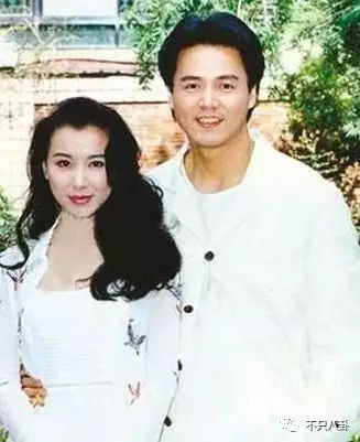 张庭夫妇旗下的微商成员,张庭的微商团队有多大