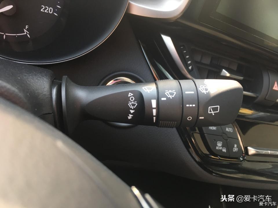 丰田c-hr豪华版提车实价,丰田c-hr提车价格