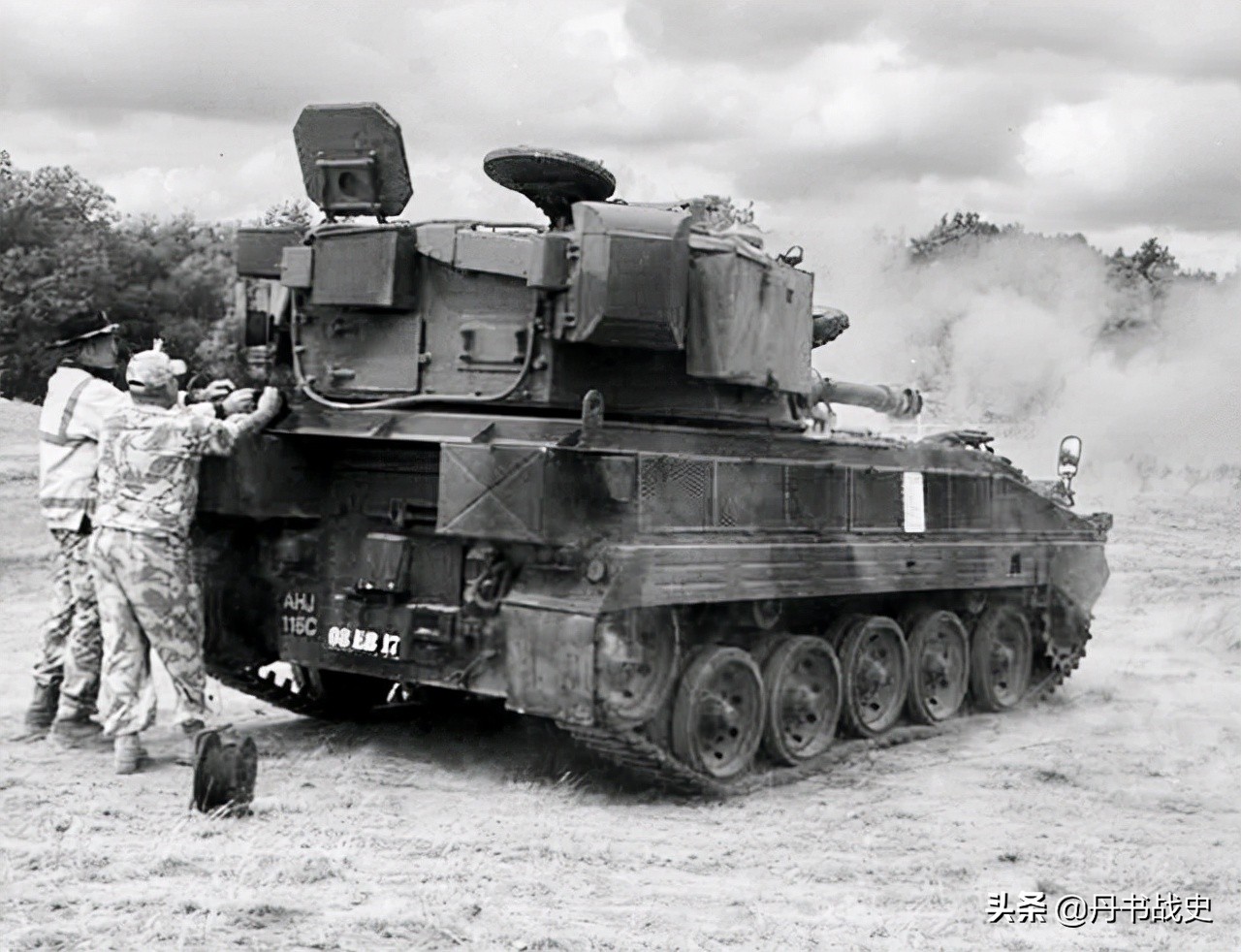 小个子自行火炮，用装甲运兵车改装而来的英国FV433