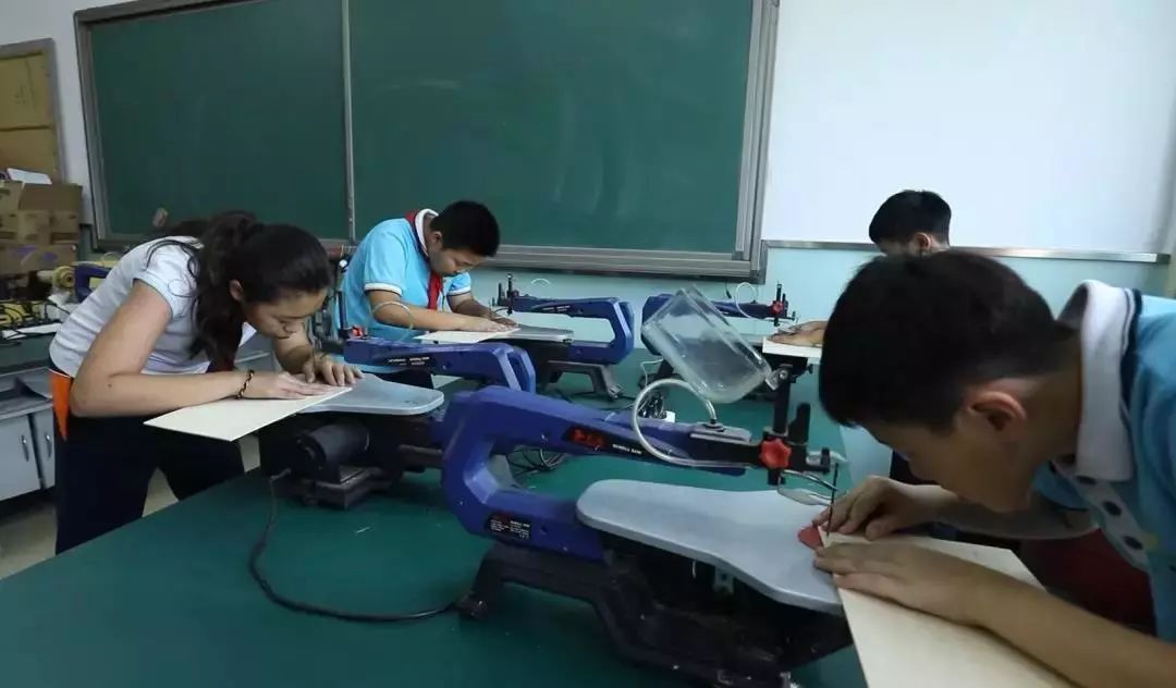 身边的好学校丨北京师范大学奥林匹克花园实验小学：书香花园，培育五色花朵~