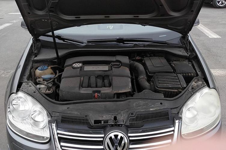 大众速腾2012款二手车,怎么分辨二手速腾是超越还是舒适