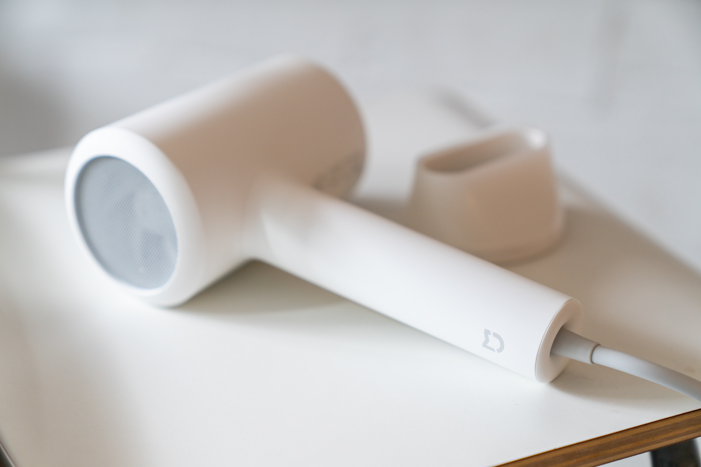 米家电吹风1800w,米家水离子吹风机是不是智商税