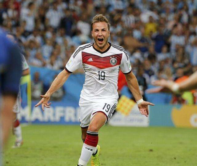 格策惊艳写真图,格策和女友视频