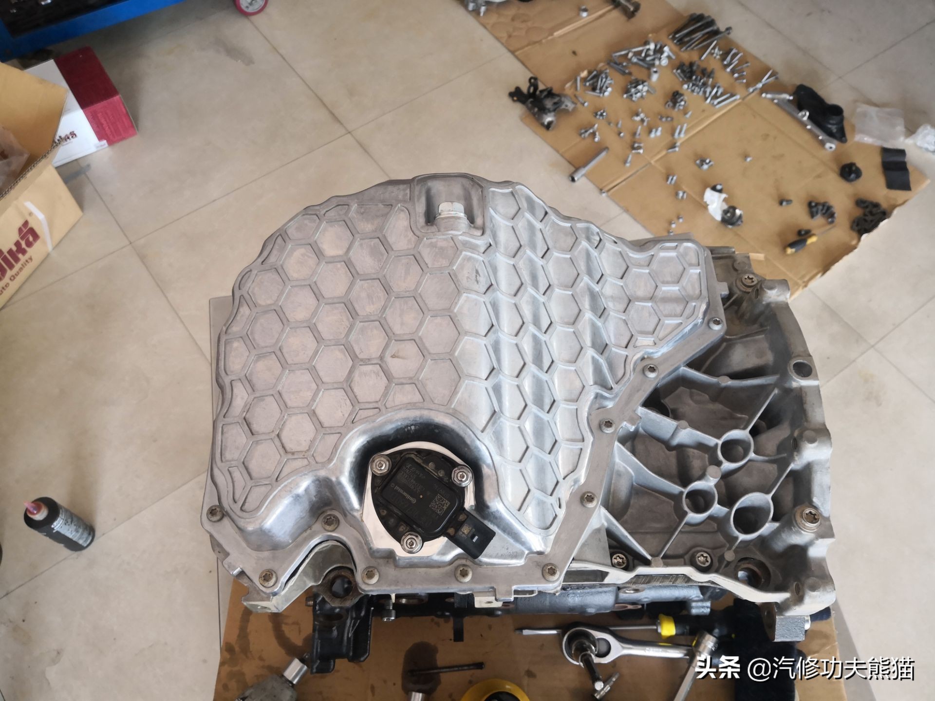 如何检测奥迪三代ea888是否烧机油,大众三代ea888发动机机油灯报警